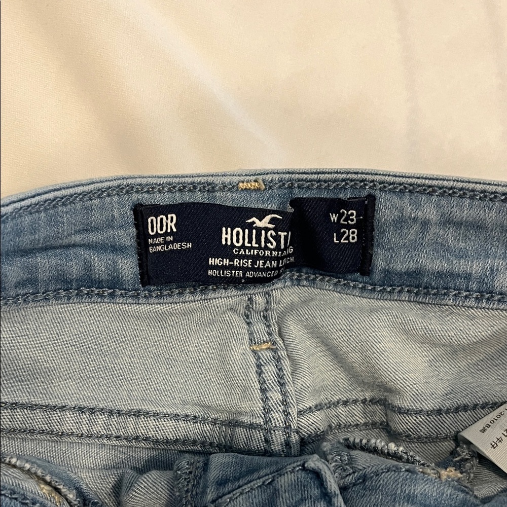 Stylish Ripped Jeans Set - Picture 12 of 13